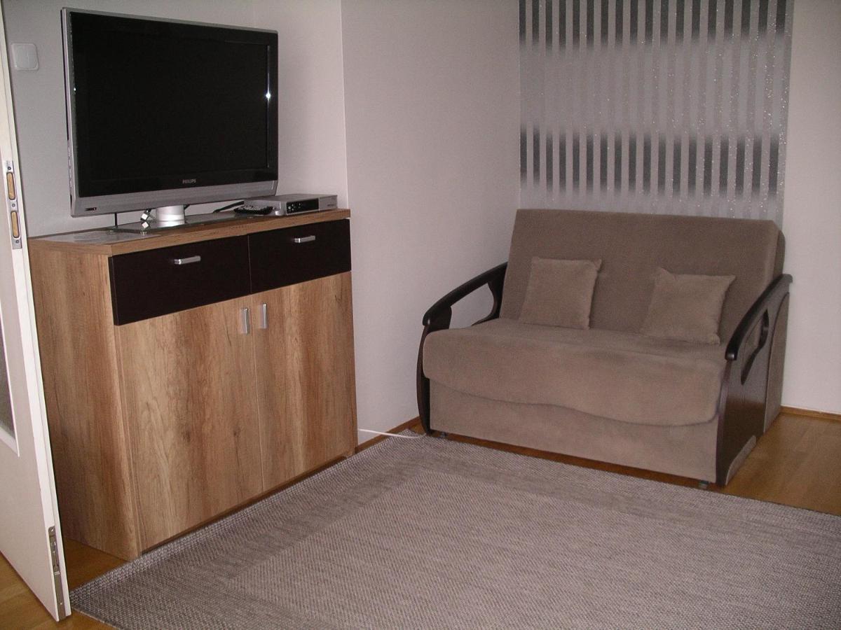 Centrum 2 Apartmanok Heviz Exterior photo