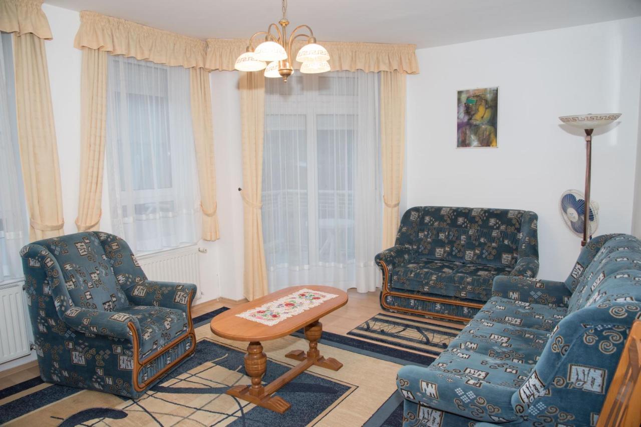Centrum 2 Apartmanok Heviz Exterior photo