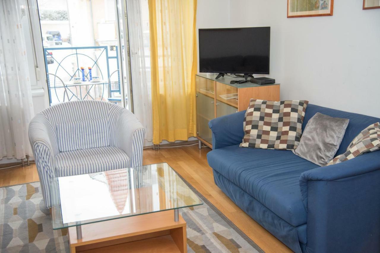Centrum 2 Apartmanok Heviz Exterior photo